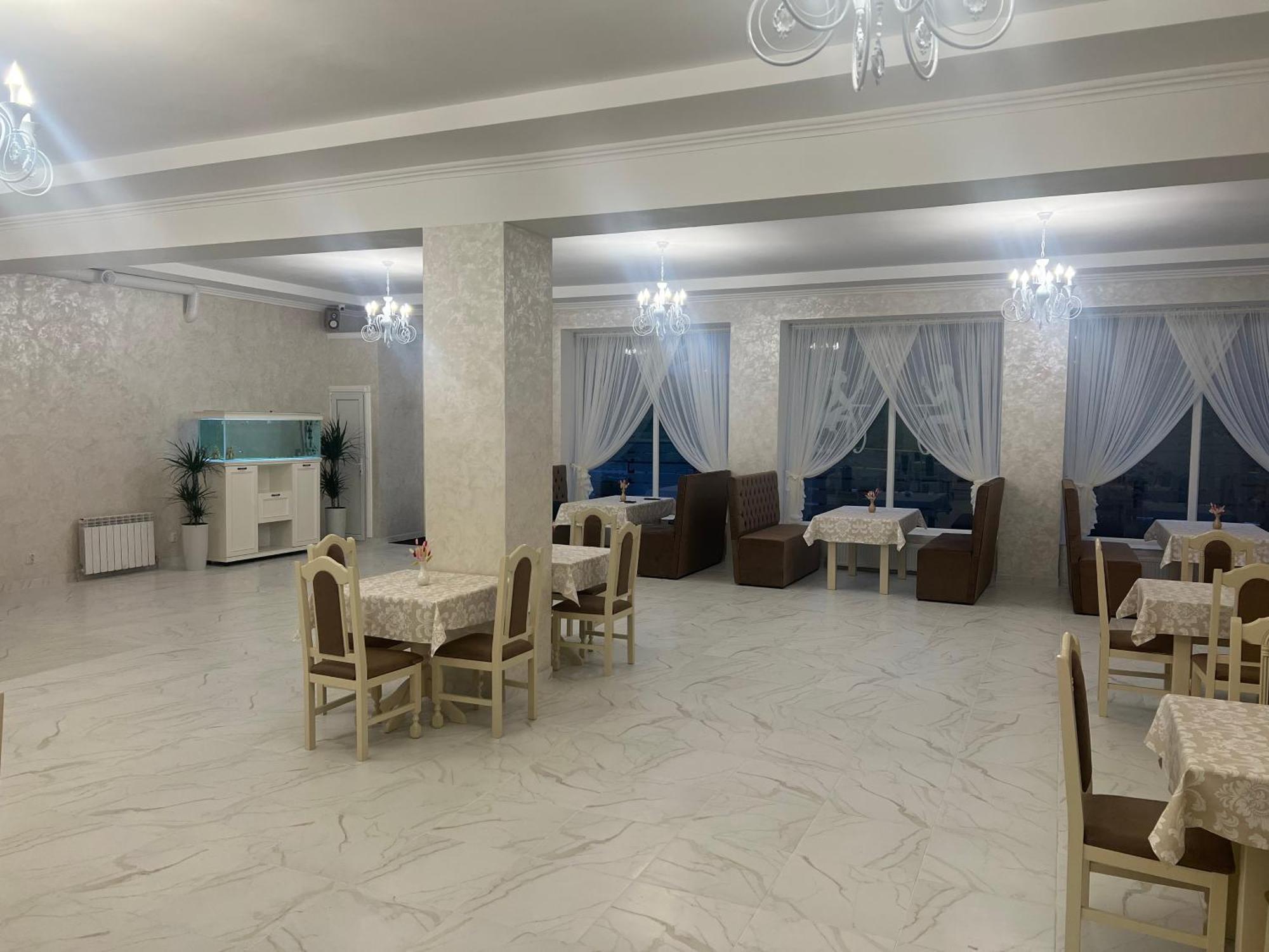 Grand Hotel Mohyliv-Podilskyi Exterior foto